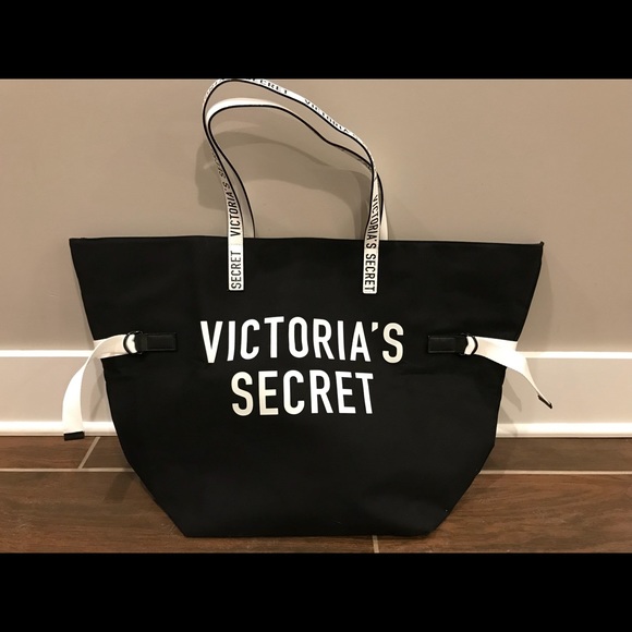 Victoria's Secret Handbags - NWT Victoria’s Secret Tote Bag